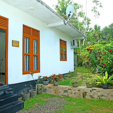 Global Lake Villa Hikkaduwa Esterno foto