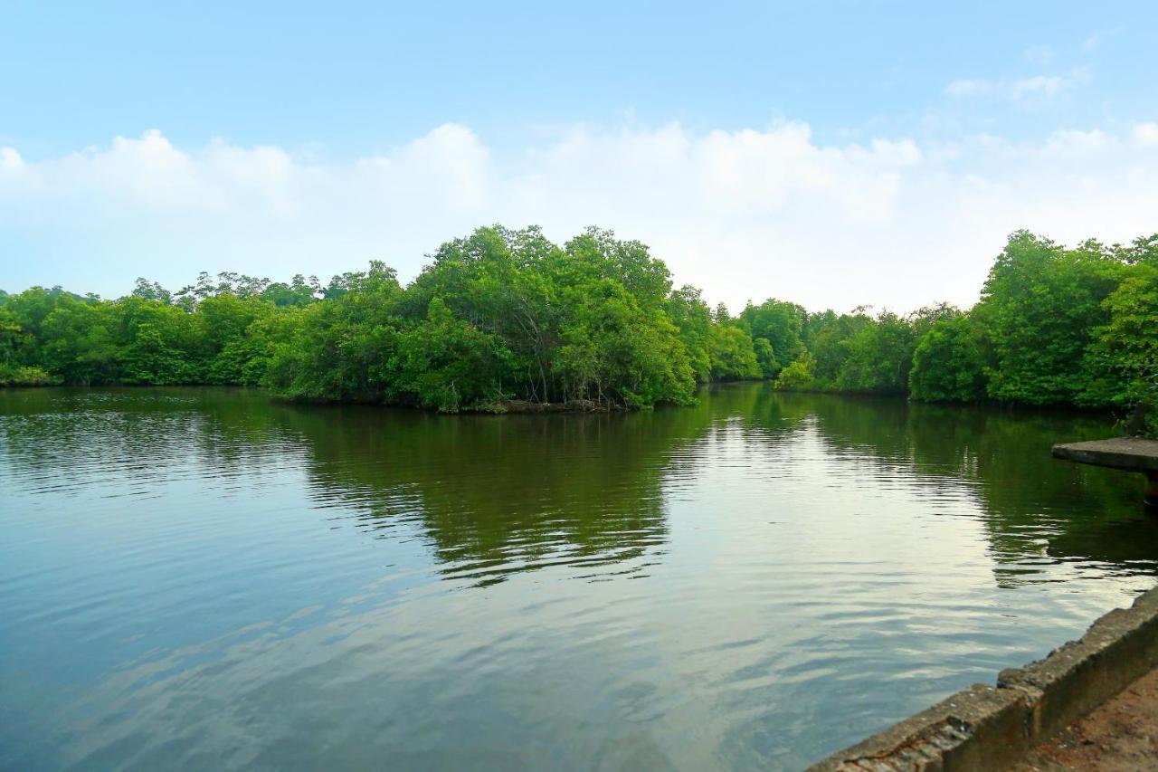 Global Lake Villa Hikkaduwa Esterno foto