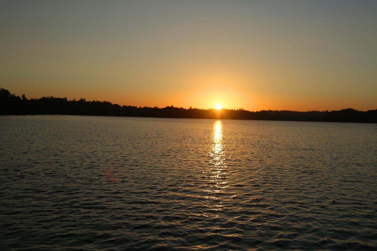 Global Lake Villa Hikkaduwa Esterno foto